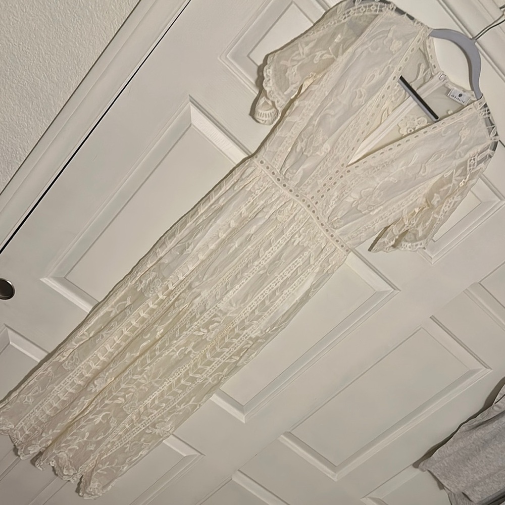 Elegant Lace Midi Jumper in Cream